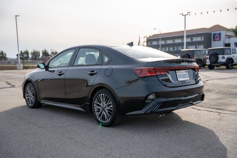 Used 2022 Kia Forte GT-LineImage 5
