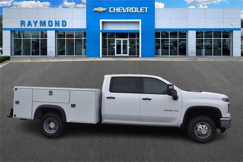 2025 Chevrolet Silverado 3500HD Work TruckImage 2