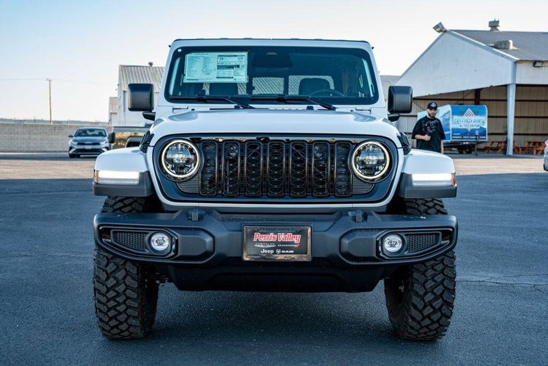 New 2026 Jeep Gladiator WillysImage 2