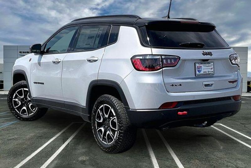 New 2026 Jeep Compass Trailhawk 4x4Image 2