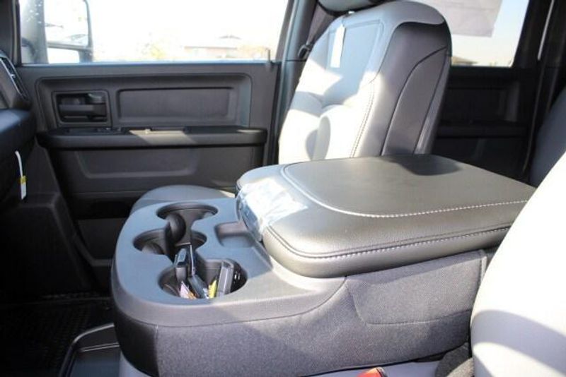 2023 RAM 2500 Tradesman Regular Cab Harbor BodyImage 34
