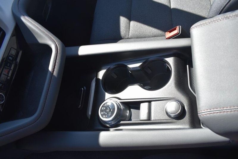 New 2025 Ford Explorer ActiveImage 18