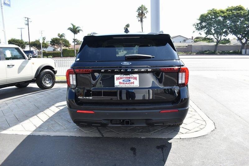 New 2025 Ford Explorer ActiveImage 7
