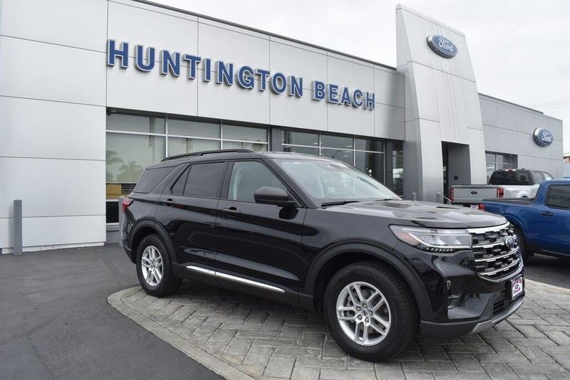 New 2025 Ford Explorer ActiveImage 1