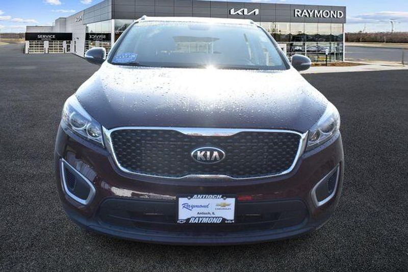 Used 2016 Kia Sorento LXImage 8