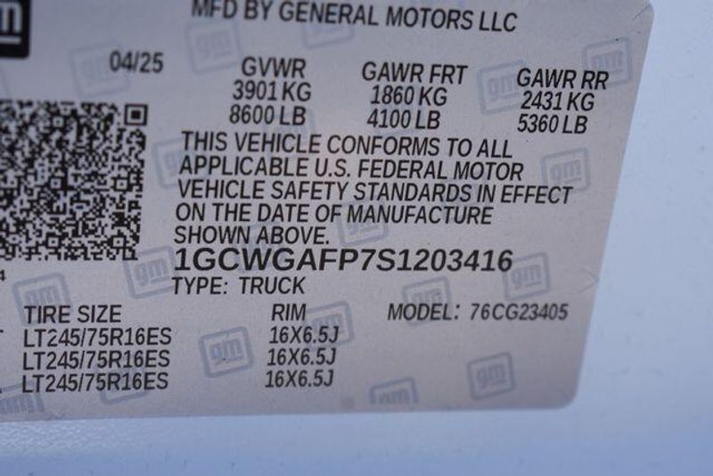 New 2025 Chevrolet Express 2500 Work VanImage 32