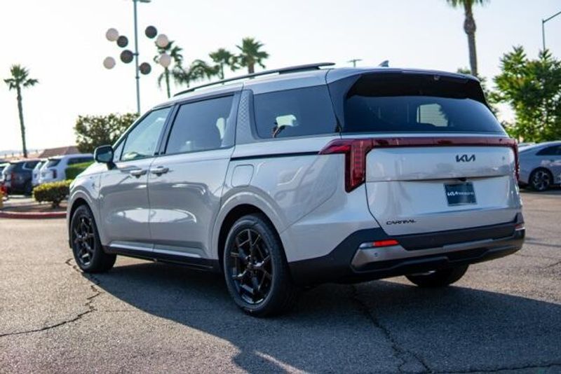 2026 Kia Carnival SXImage 5
