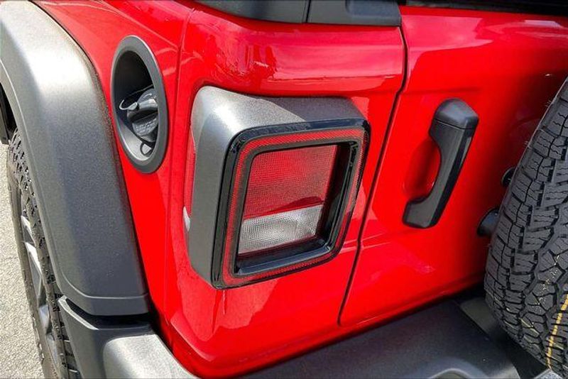 New 2026 Jeep Wrangler 4-door Sport SImage 12