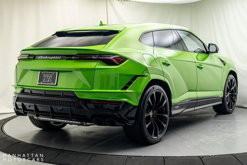 2024 Lamborghini Urus SImage 5