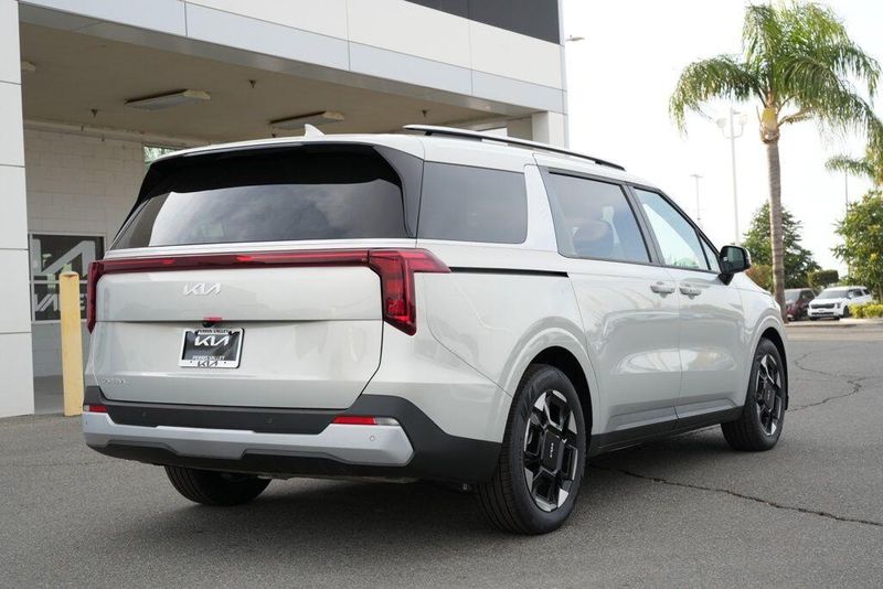 New 2026 Kia Carnival EXImage 7