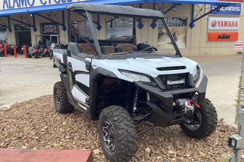 2024 KAWASAKI RIDGE RANCH EDITION METALLIC STARDUST WHITE 