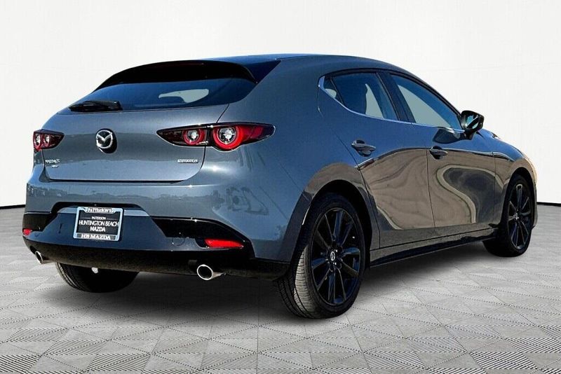 2024 Mazda Mazda3 2.5 S Carbon EditionImage 2