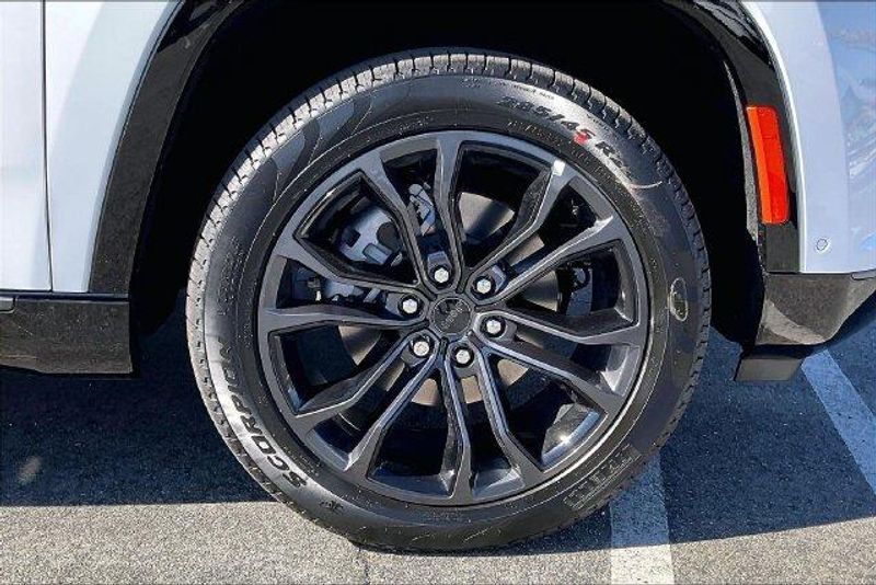 2026 Jeep Grand Wagoneer Summit Obsidian 4x4Image 10
