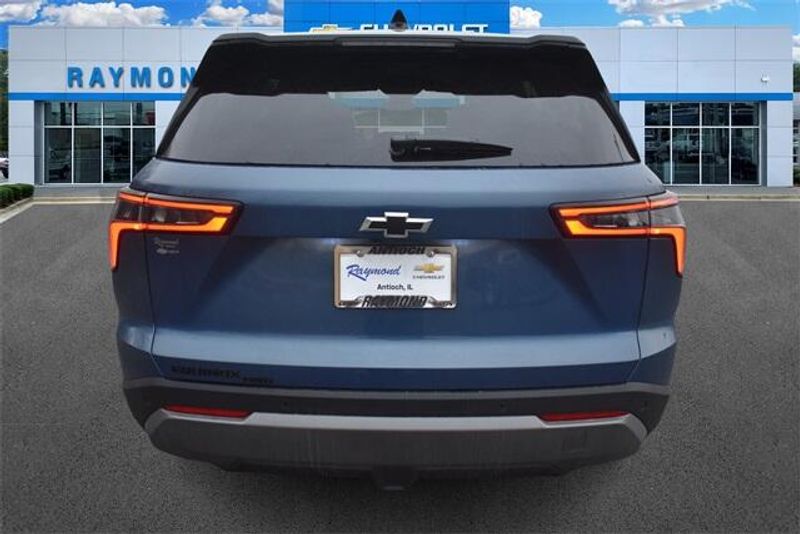 2025 Chevrolet Equinox LTImage 4