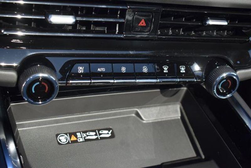 New 2026 Chevrolet Suburban High CountryImage 38