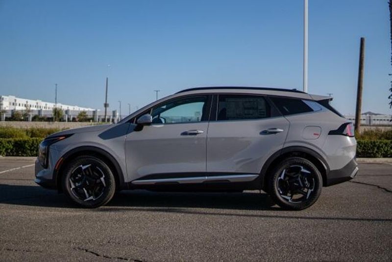 2026 Kia Sportage EXImage 4