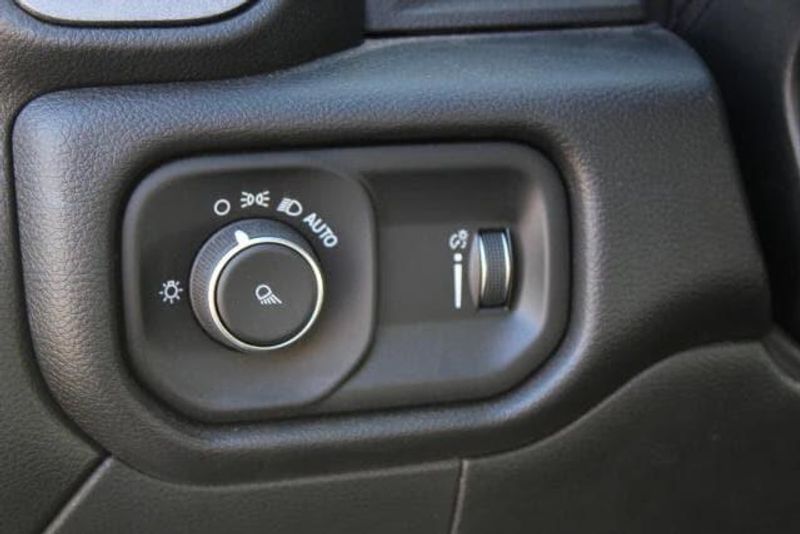 2023 RAM 2500 Tradesman Crew Cab 4x2 Long BoxImage 15