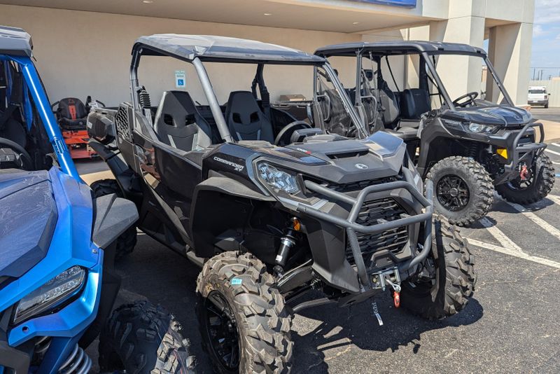 2025 CAN-AM COMMANDER XT 64 1000R TRIPLE BLACK 