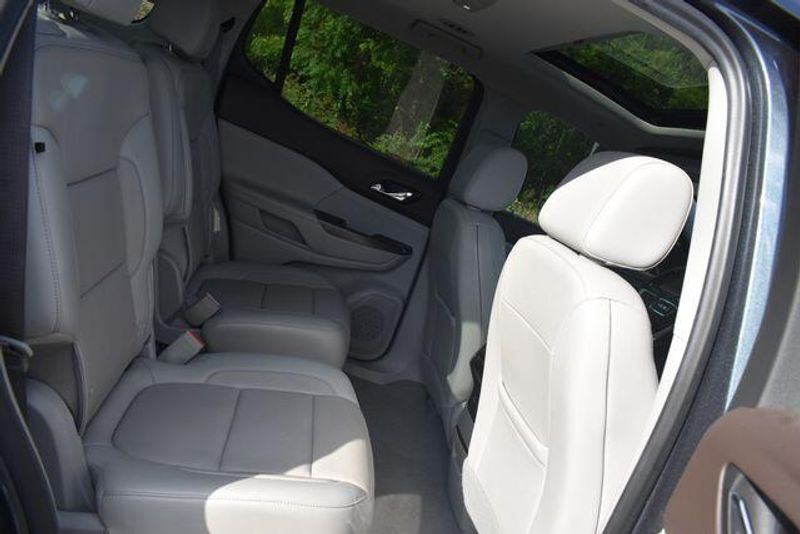Used 2020 GMC Acadia SLTImage 18