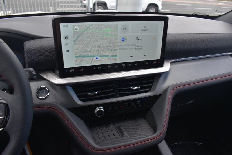 2025 Ford Explorer ST-LineImage 17
