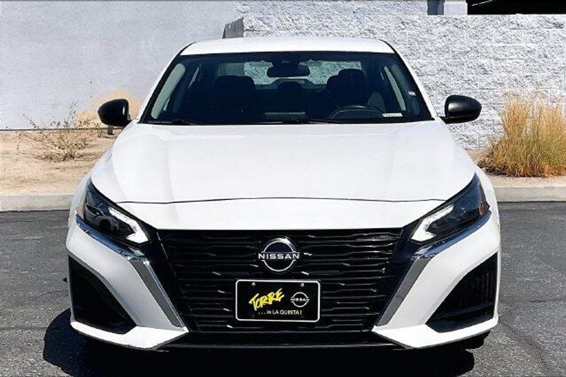 Used 2024 Nissan Altima 2.5 SVImage 2