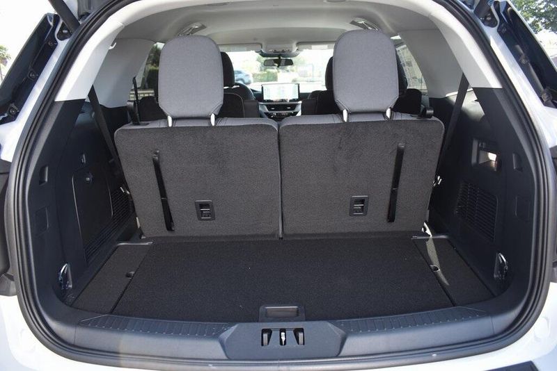 New 2025 Ford Explorer ActiveImage 5