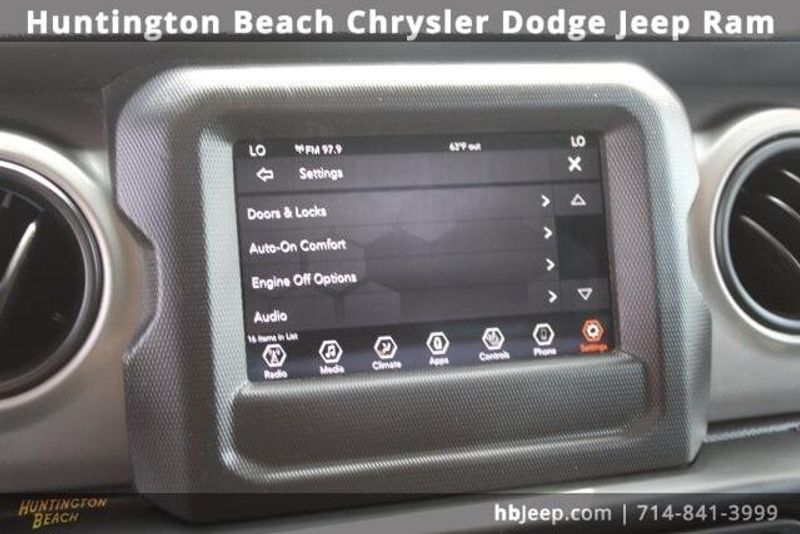 2021 Jeep Wrangler Unlimited WillysImage 24