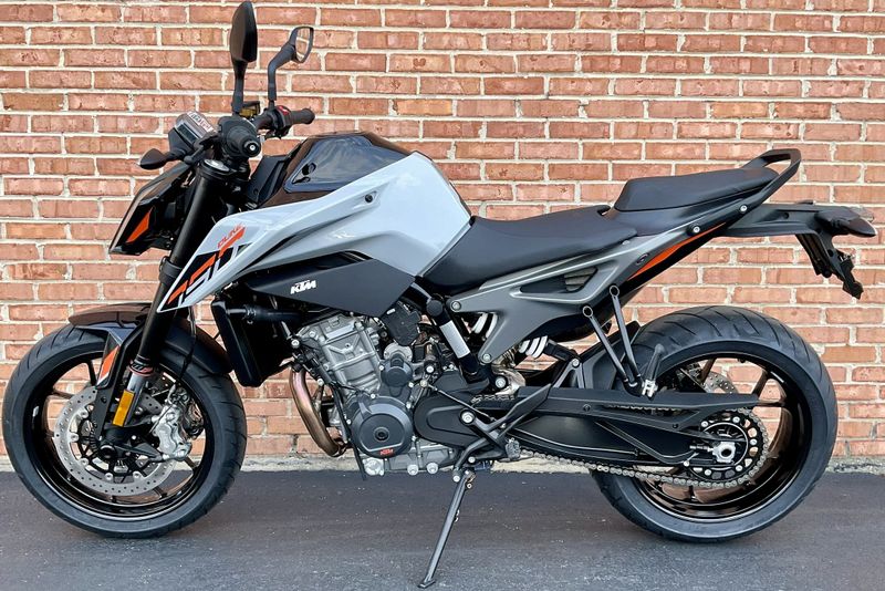 2024 KTM Duke 790Image 4