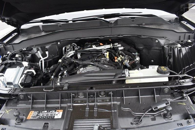 New 2025 Ford Explorer ActiveImage 23