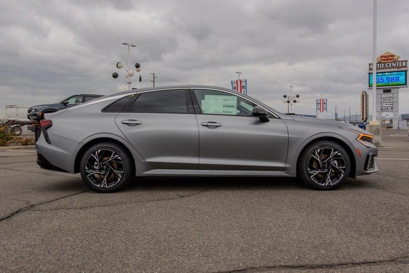 New 2026 Kia K5 GT-LineImage 8