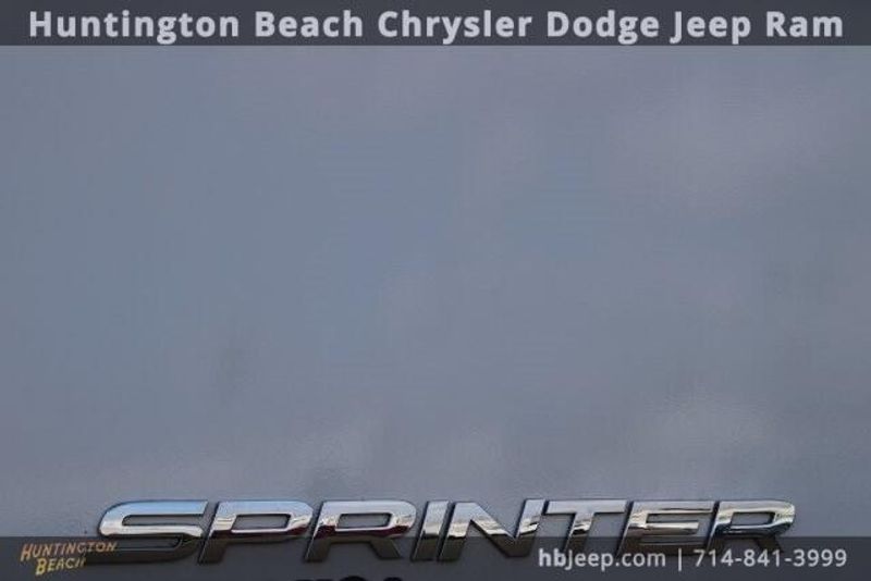 2022 Mercedes-Benz Sprinter 3500 Cargo 170 WBImage 9