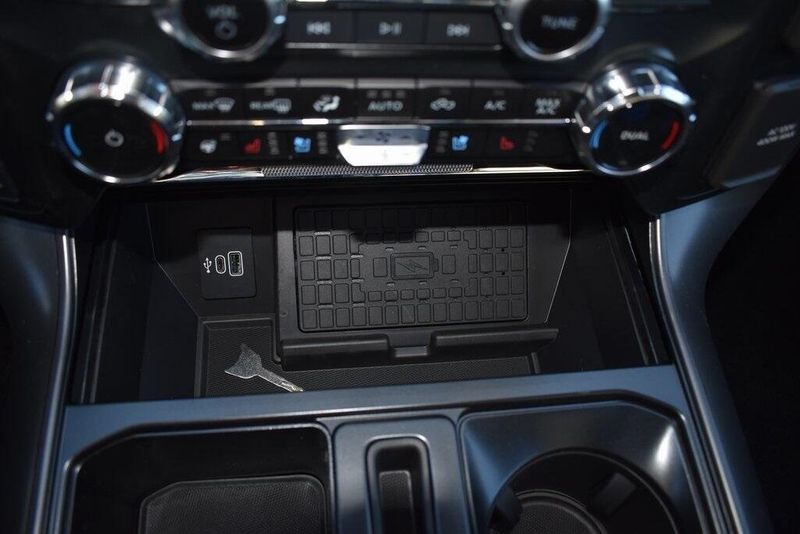 New 2025 Ford F-150 LariatImage 27