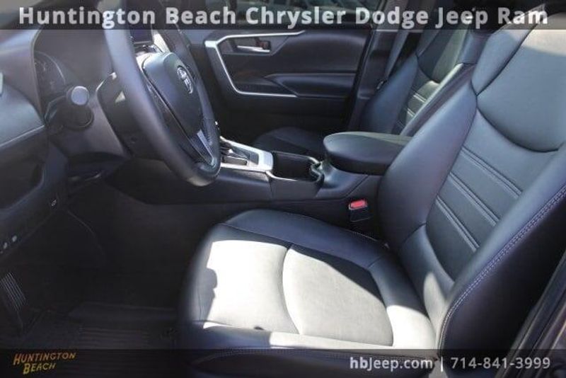 2023 Toyota RAV4 XLE PremiumImage 29