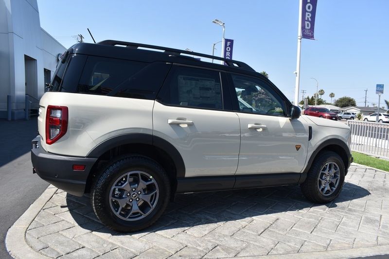 2024 Ford Bronco Sport BadlandsImage 2