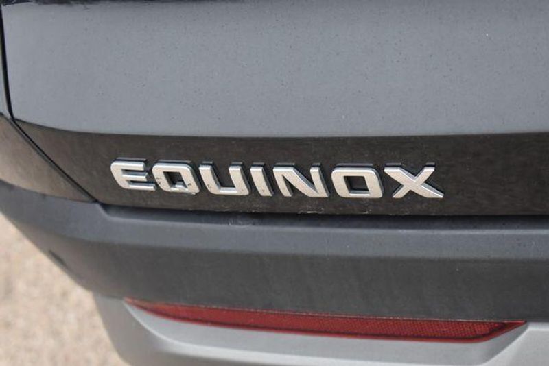 Used 2025 Chevrolet Equinox LTImage 12