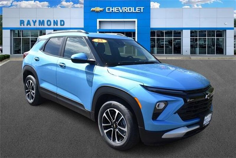 2025 Chevrolet TrailBlazer LTImage 1