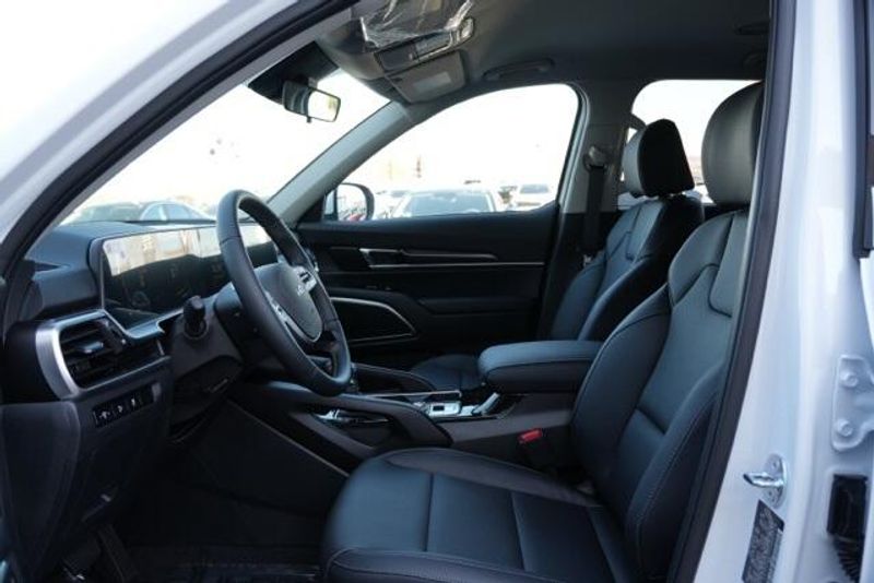 New 2025 Kia Telluride LXImage 13