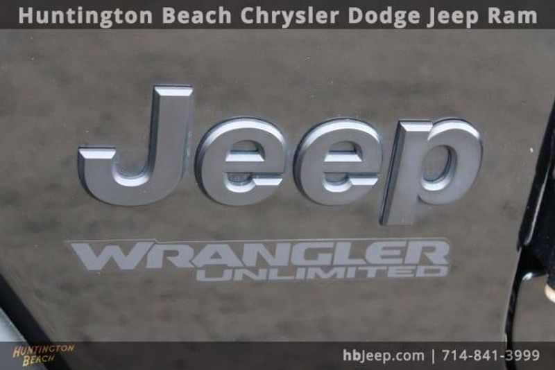 2021 Jeep Wrangler Unlimited WillysImage 8