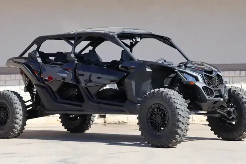 2025 CAN-AM MAVERICK X3 MAX X DS TURBO RR WITH SMARTSHOX TRIPLE BLACK 