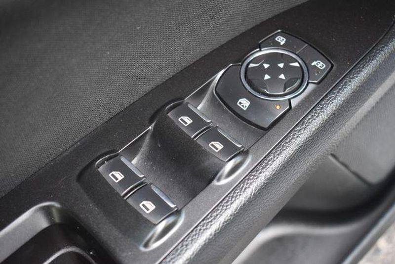 Used 2017 Ford Fusion SEImage 19