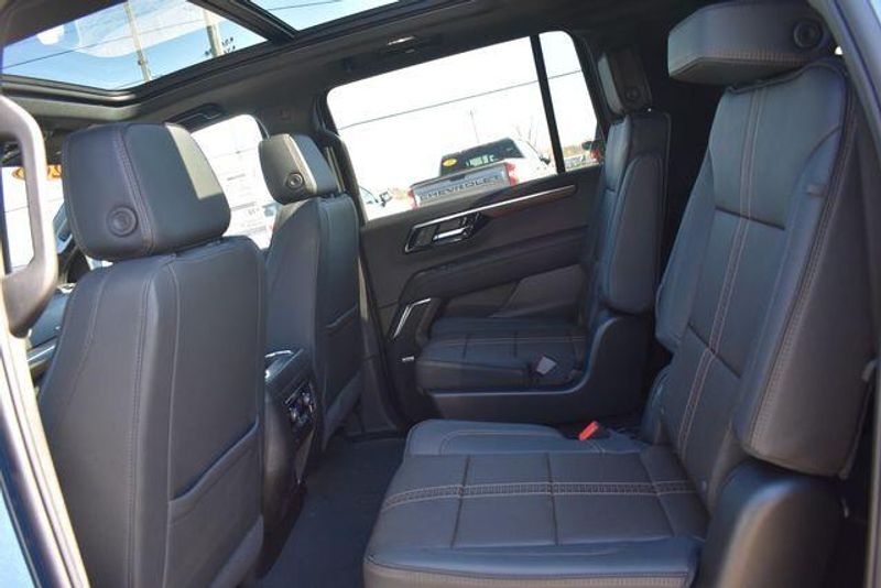 New 2026 Chevrolet Suburban High CountryImage 26