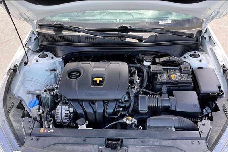 Used 2023 Kia Forte LXSImage 9