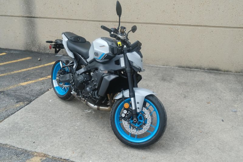 2025 YAMAHA MT09 ICE STORM 
