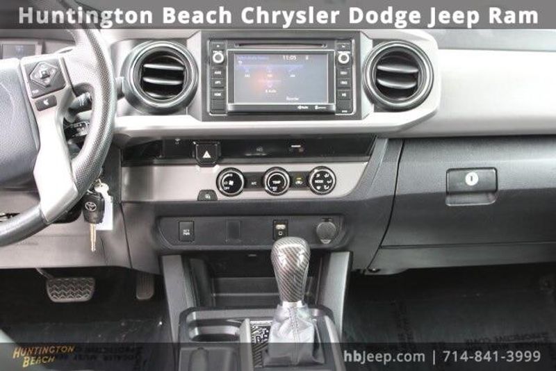 2016 Toyota Tacoma SR5Image 19