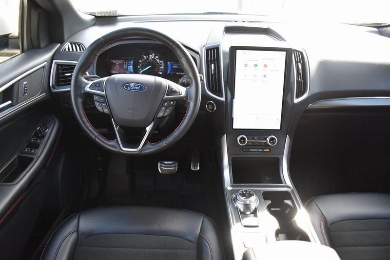 Used 2022 Ford Edge ST LineImage 12