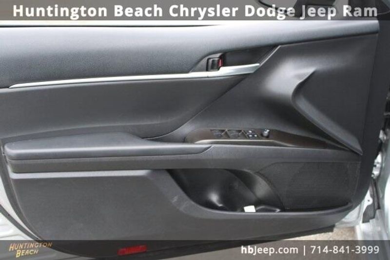 2023 Toyota Camry SEImage 11