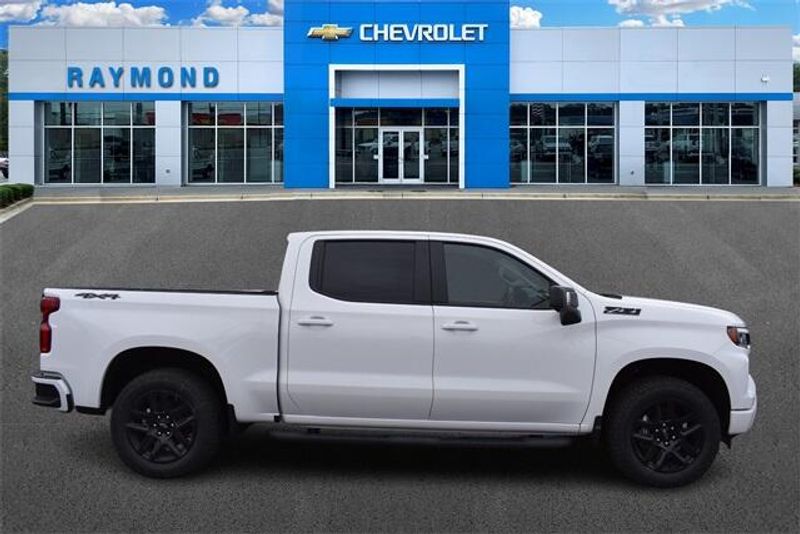 2025 Chevrolet Silverado 1500 RSTImage 2