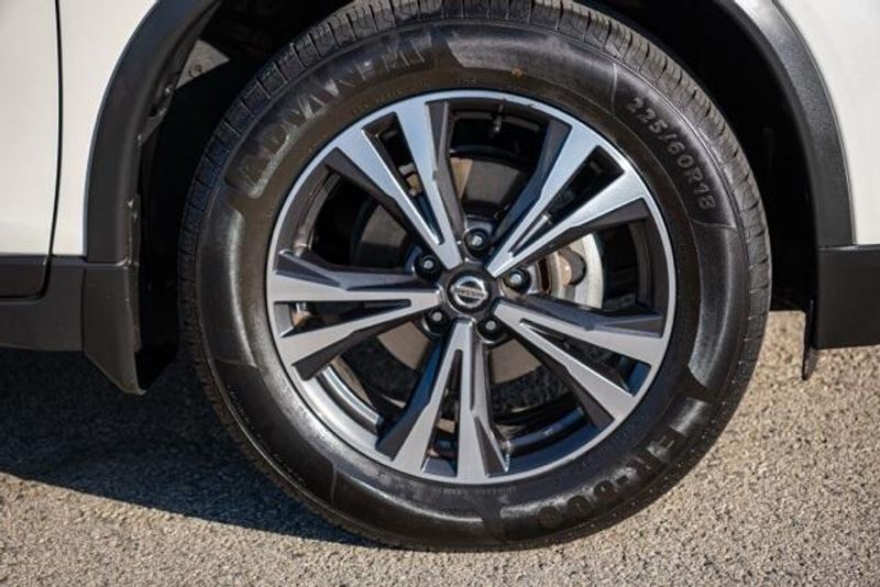 Used 2020 Nissan Rogue SVImage 9