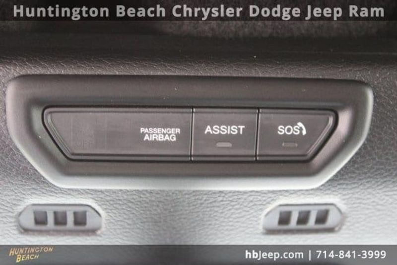 2022 Jeep Gladiator OverlandImage 39