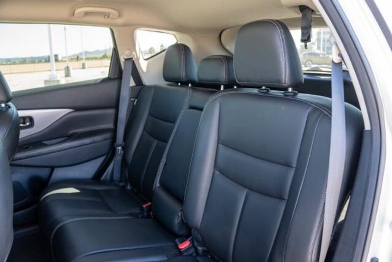 Used 2023 Nissan Murano SVImage 13